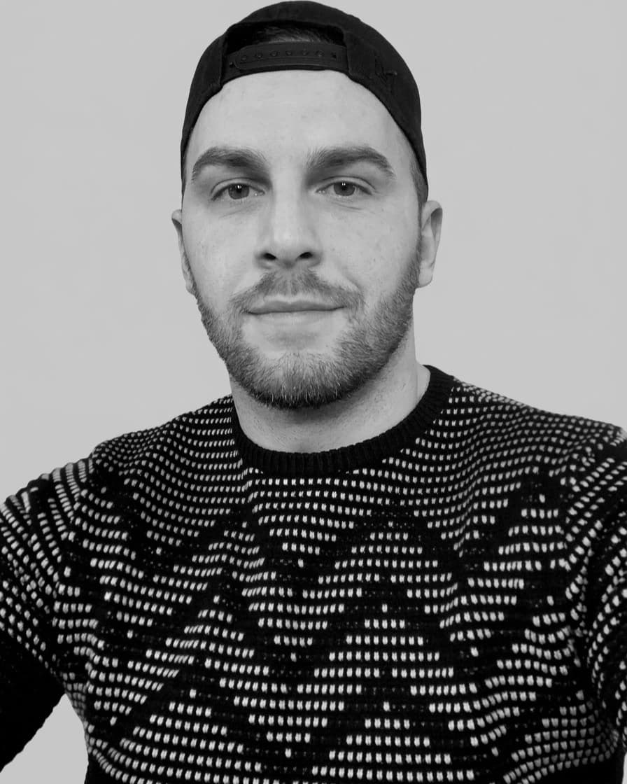 Yura Moskviak, English teacher and American accent coach